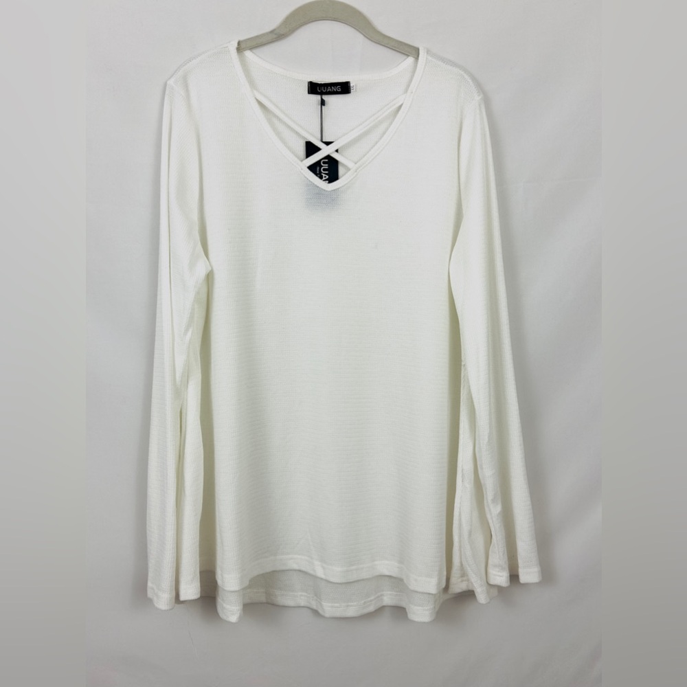 Crisscross Neck Long Sleeve Thermal Waffle Weave White Tunic Top.   Woma…